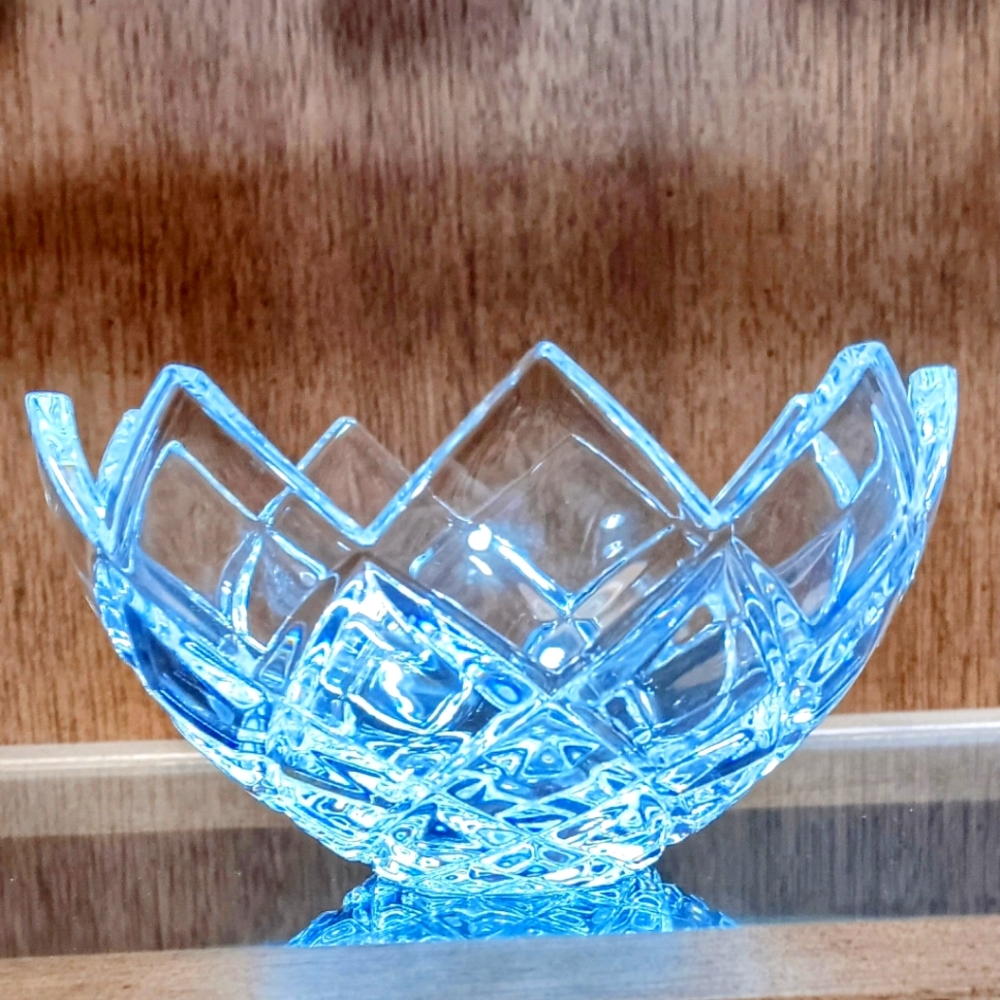Vintage MIKASA CRYSTAL CRESCENDO Cut Crystal Bowl
